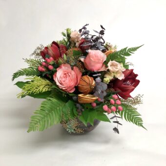 christmas bouquet in vase